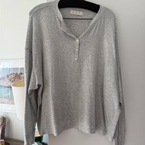 Abercrombie & Fitch Light Gray Button Down Shirt